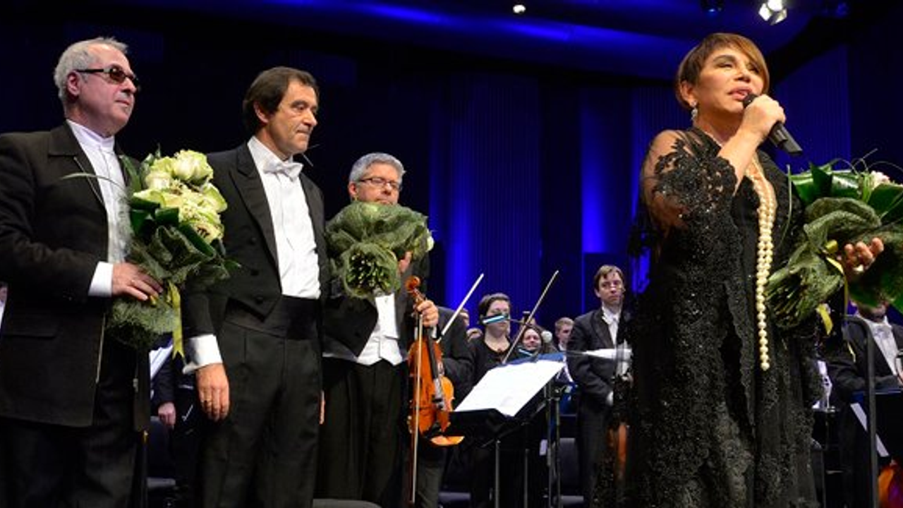 Kraliyet Filarmoni Orkestrası'ndan Sezen Aksu şarkıları