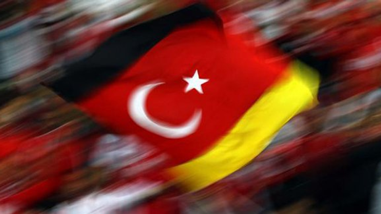 Almanya'da çok çarpıcı gençlik araştırması!