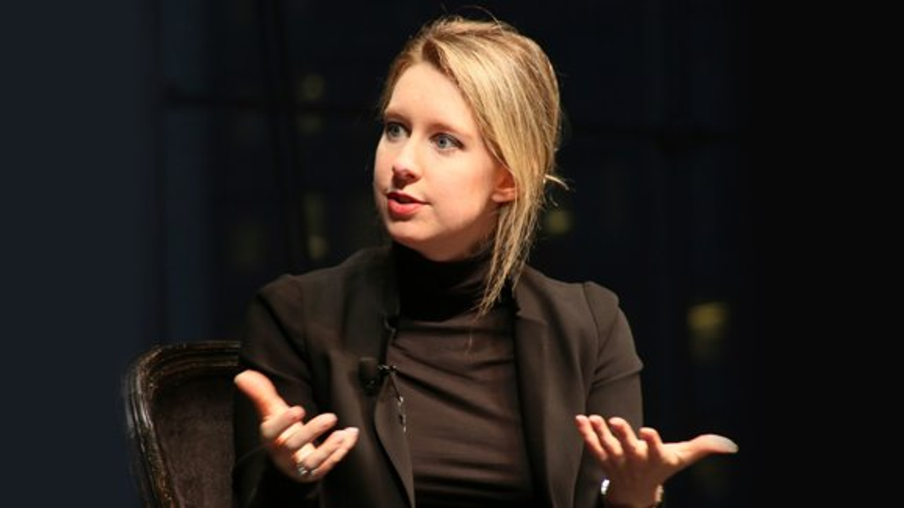 Forbes, Holmes'in milyarlık servetini sıfırladı