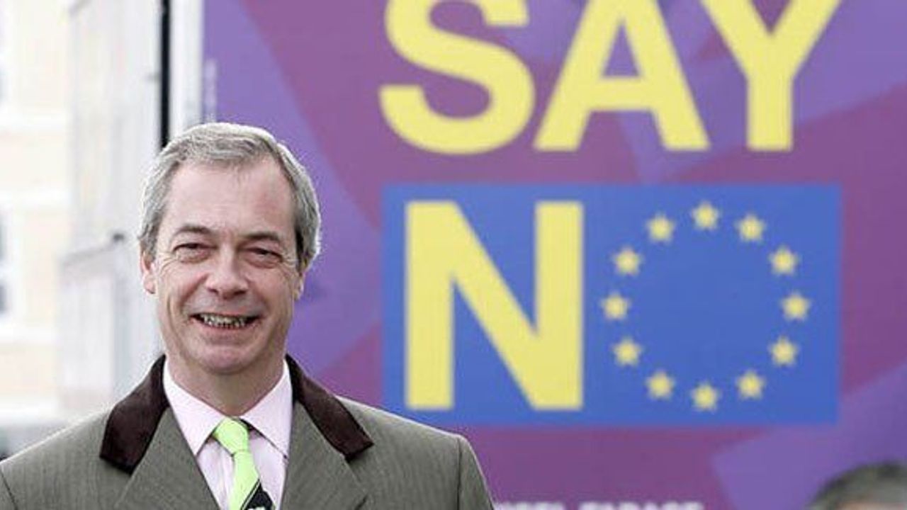 Brexit kampanyasının öncüsü UKIP lideri Farage istifa ediyor