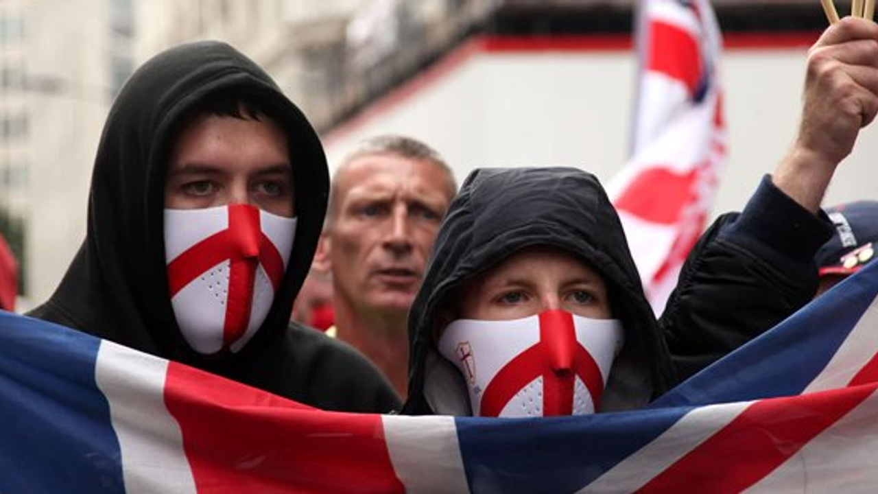 İngiltere'de nefret suçlarında korkutan artış