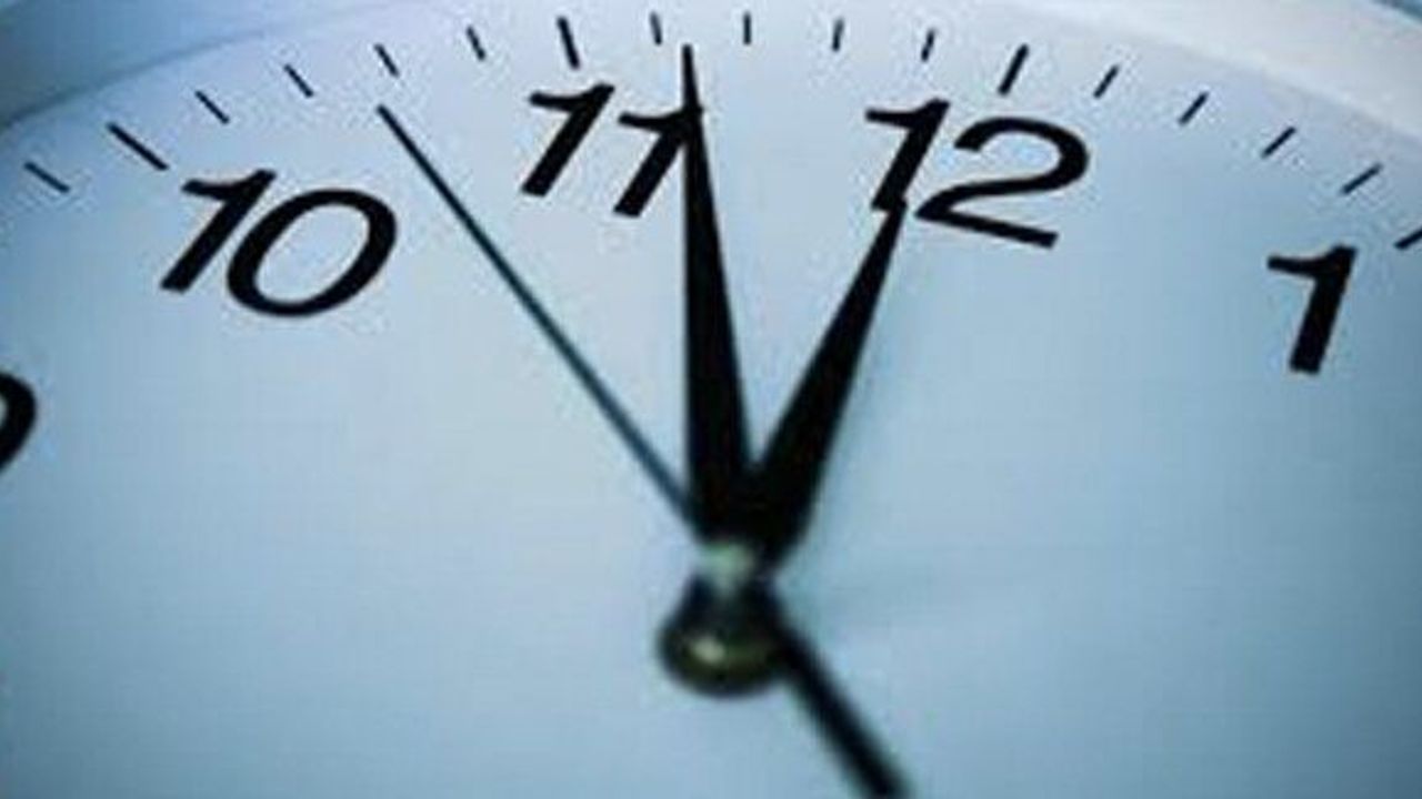 KKTC'de kış saati uygulaması sona erdi