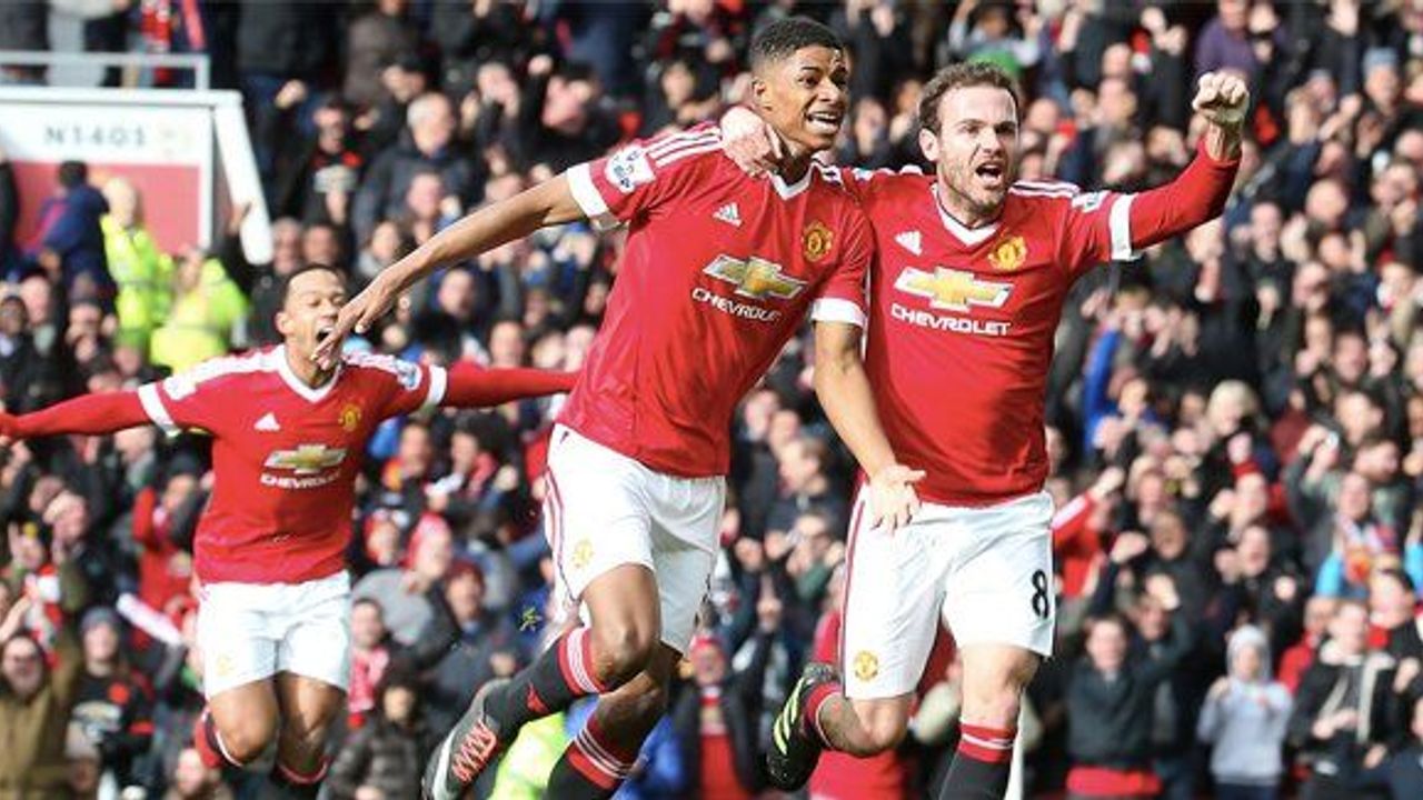 Manchester United'dan rekor gelir