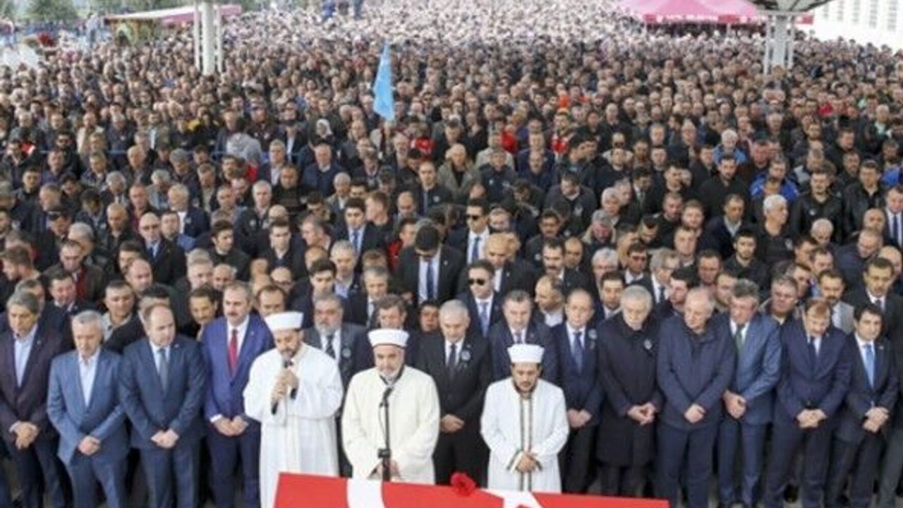 Naim Süleymanoğlu'nu binlerce kişi uğurladı