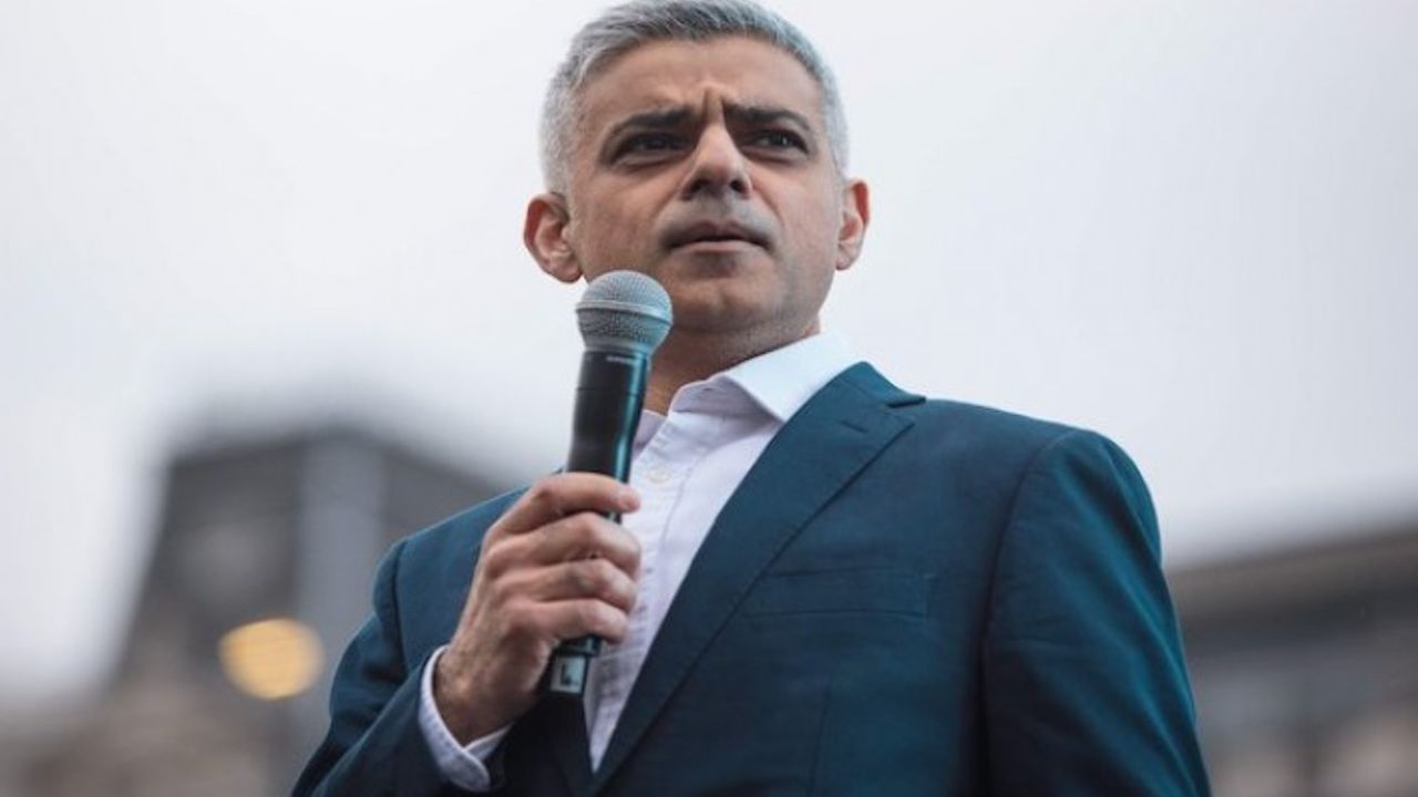 Londra Belediye Başkanı 'Lale Gökdeleni' projesine karşı çıktı
