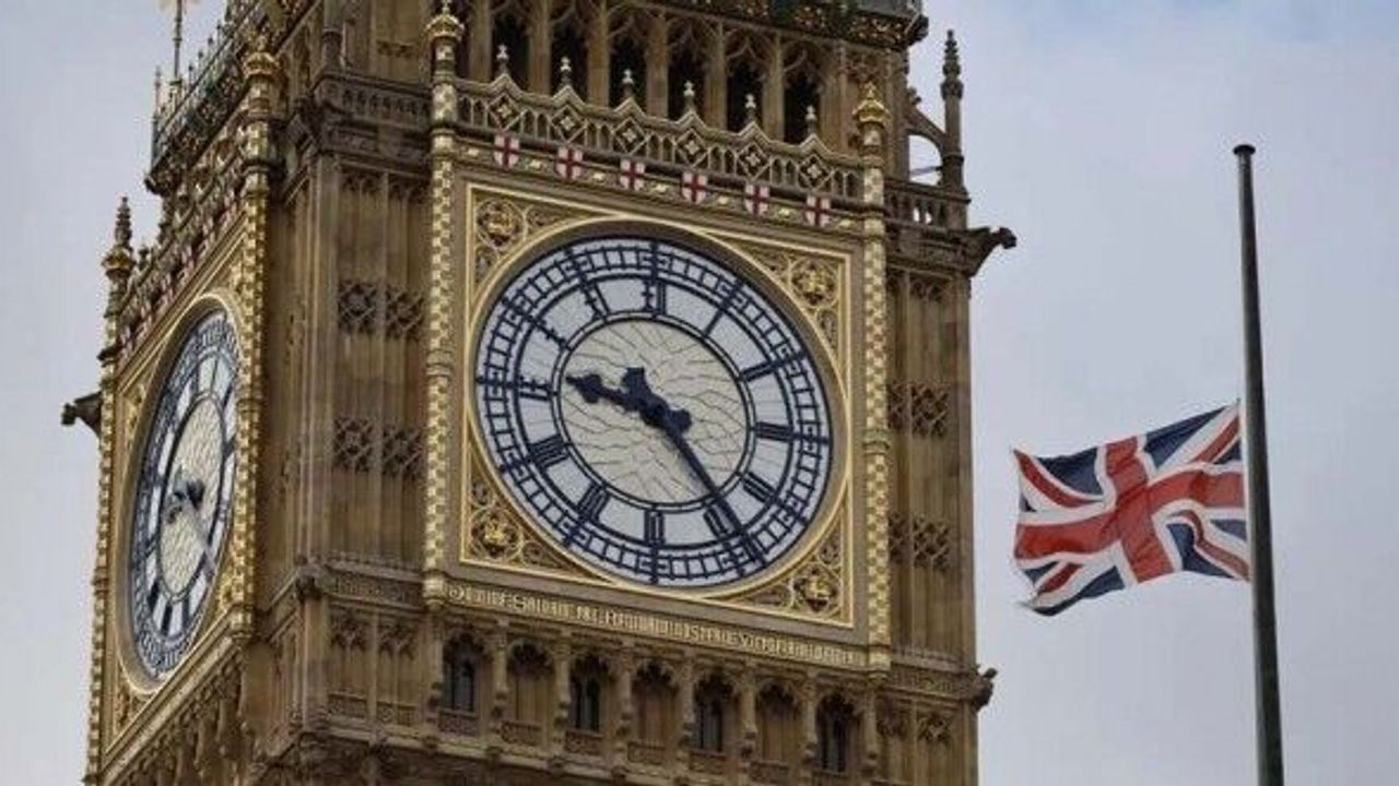 Saygı duruşunda çan çalınmayan Big Ben için soruşturma