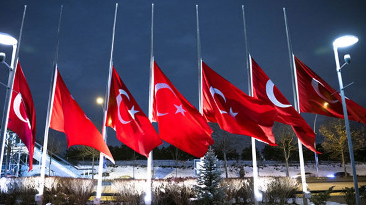 7 gün süreyle milli yas ilan edildi