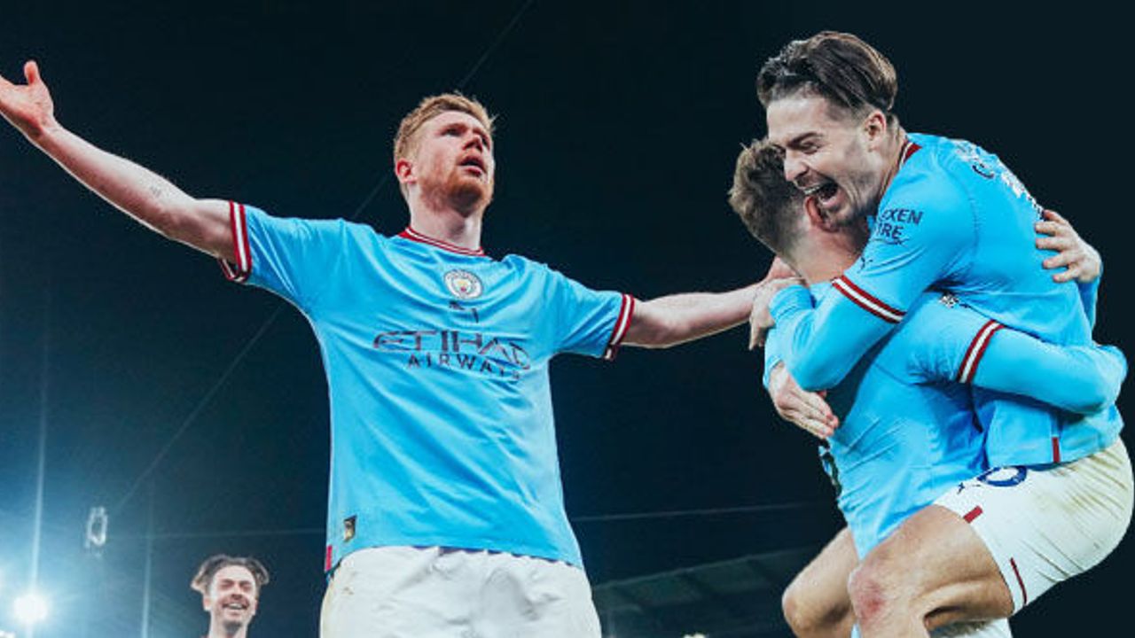 Arsenal'ı 4-1 yenen Manchester City, şampiyonluk yolunda