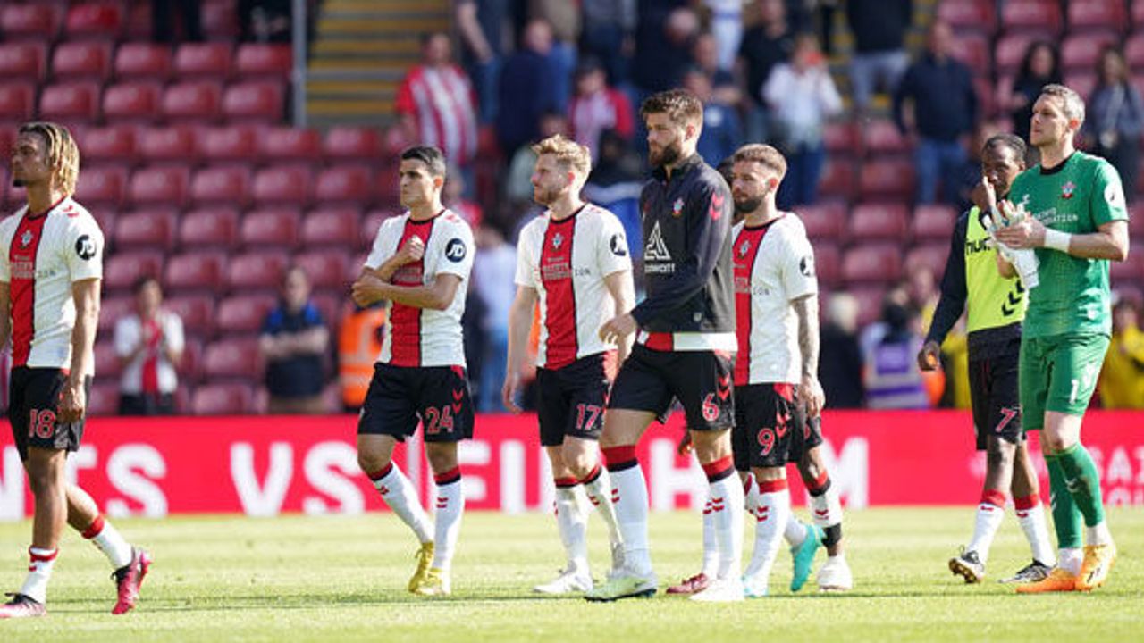 Premier Lig'de küme düşen ilk takım belli oldu