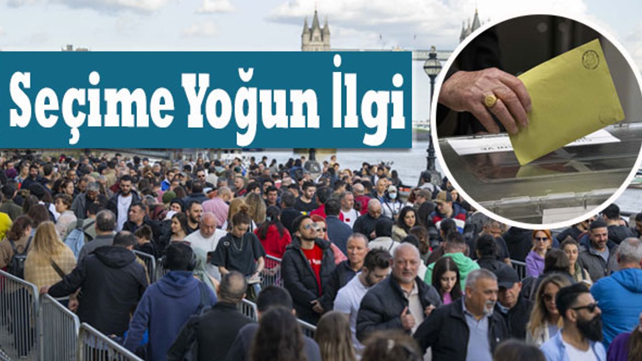 Seçmen, saatlerce bekleyerek oyunu kullanıyor