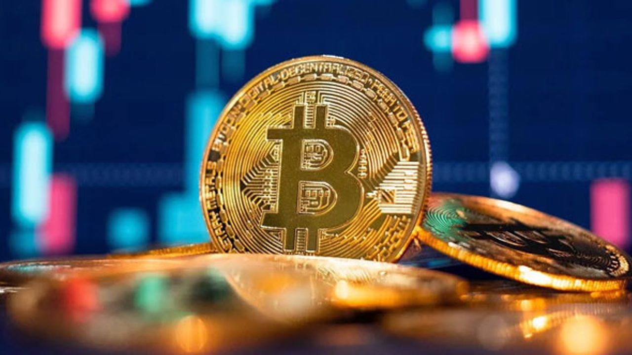 Bitcoin ilk kez 38 bin 800 dolar seviyesini gördü