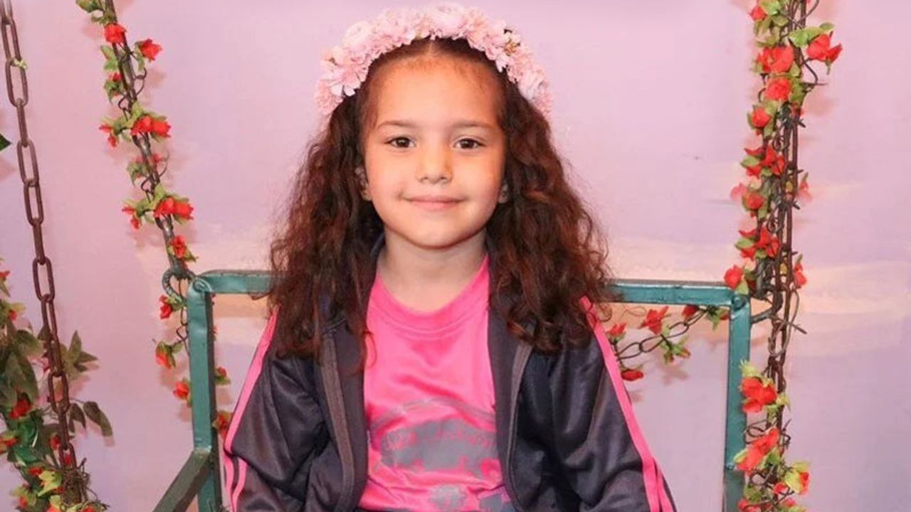 Katil Devlet, 6 yaşındaki Hind Receb'i sağ bırakmadı