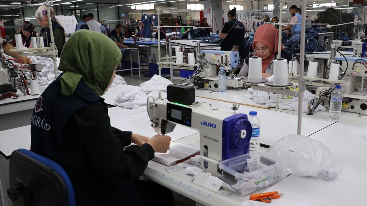 Kilis'te faaliyet gösteren Tekstilkent kadın istihdamını arttırdı