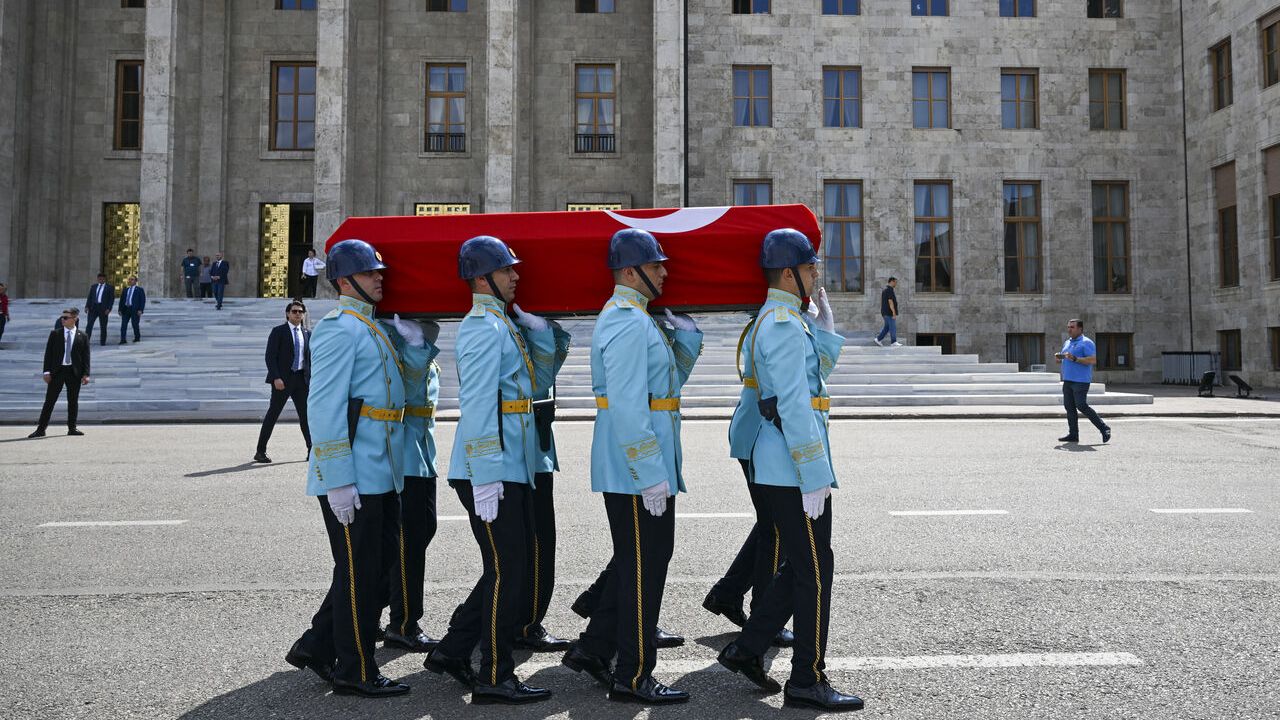 Eski Milletvekili Yücel Artantaş için Meclis'te cenaze töreni düzenlendi