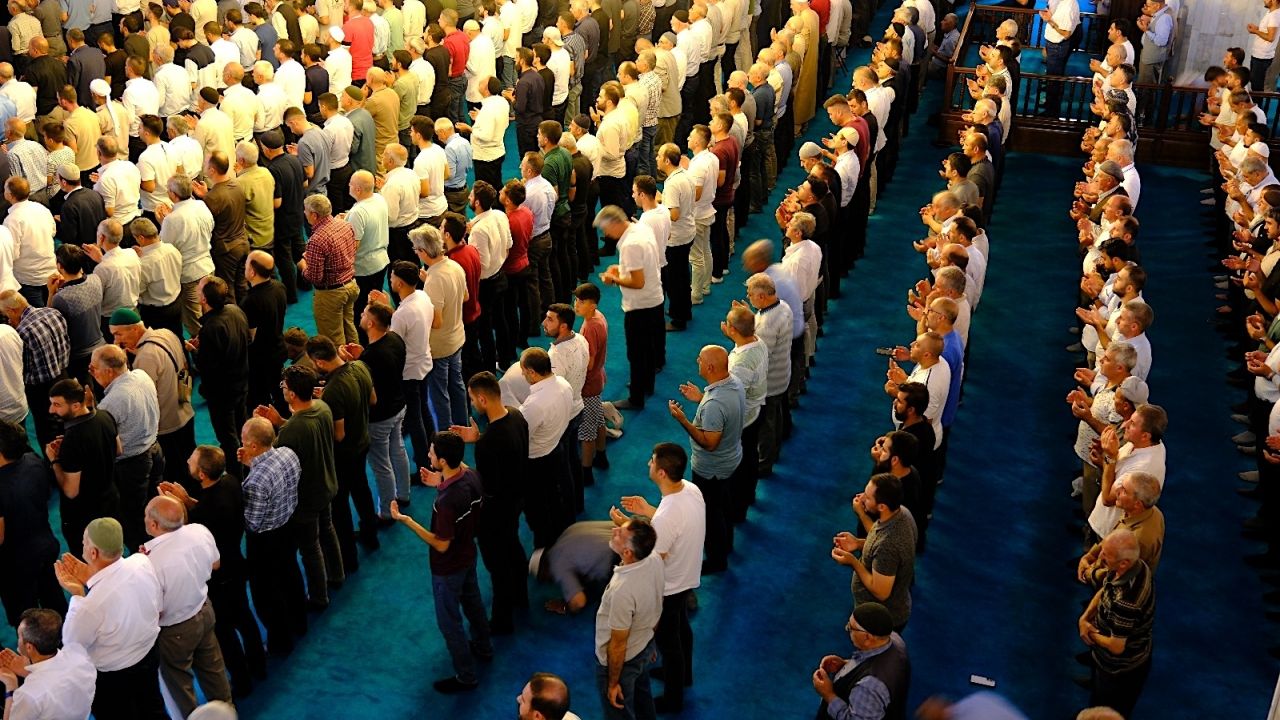 Van, Hakkari, Muş ve Bitlis'te, Heniyye için gıyabi cenaze namazı kılındı
