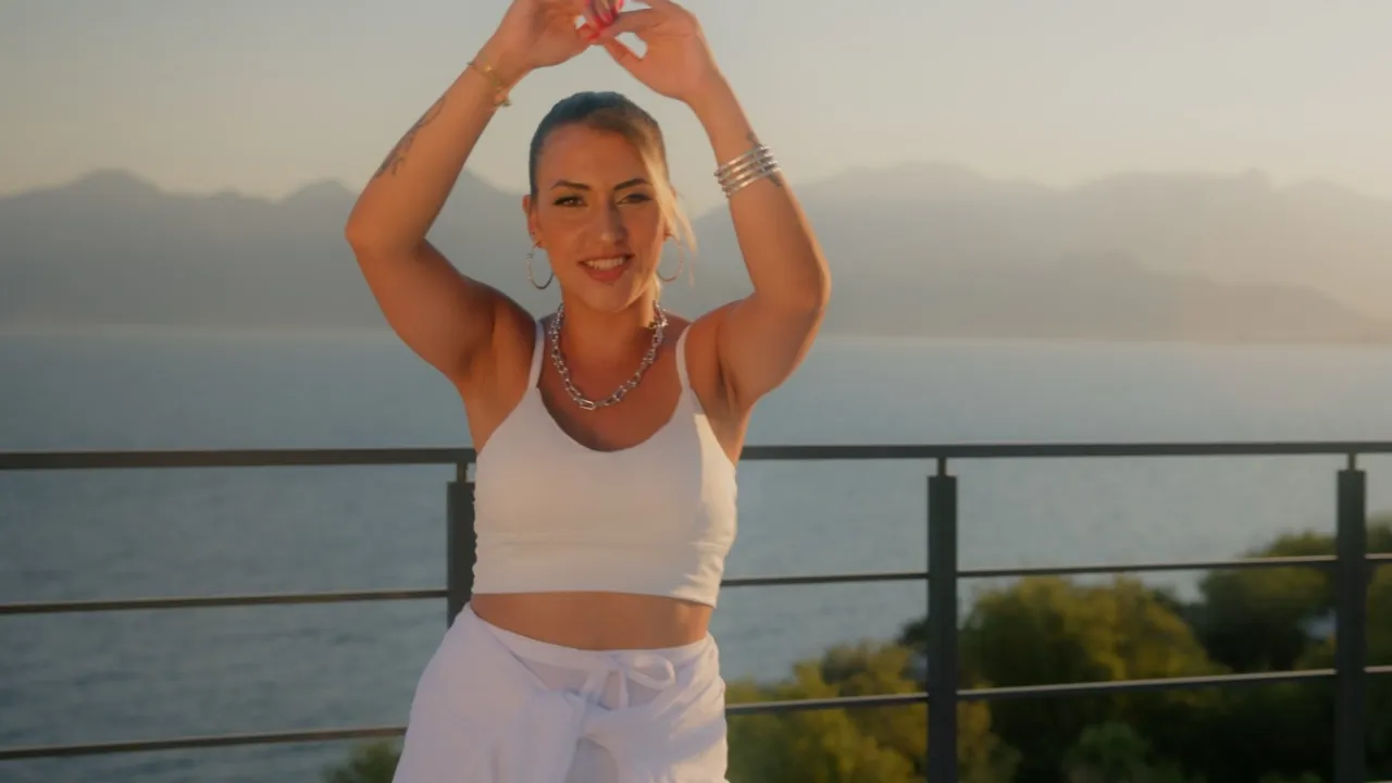 Aslı Demir'in 'Nadi Çıkta Gel' şarkısı müzikseverlerle buluştu