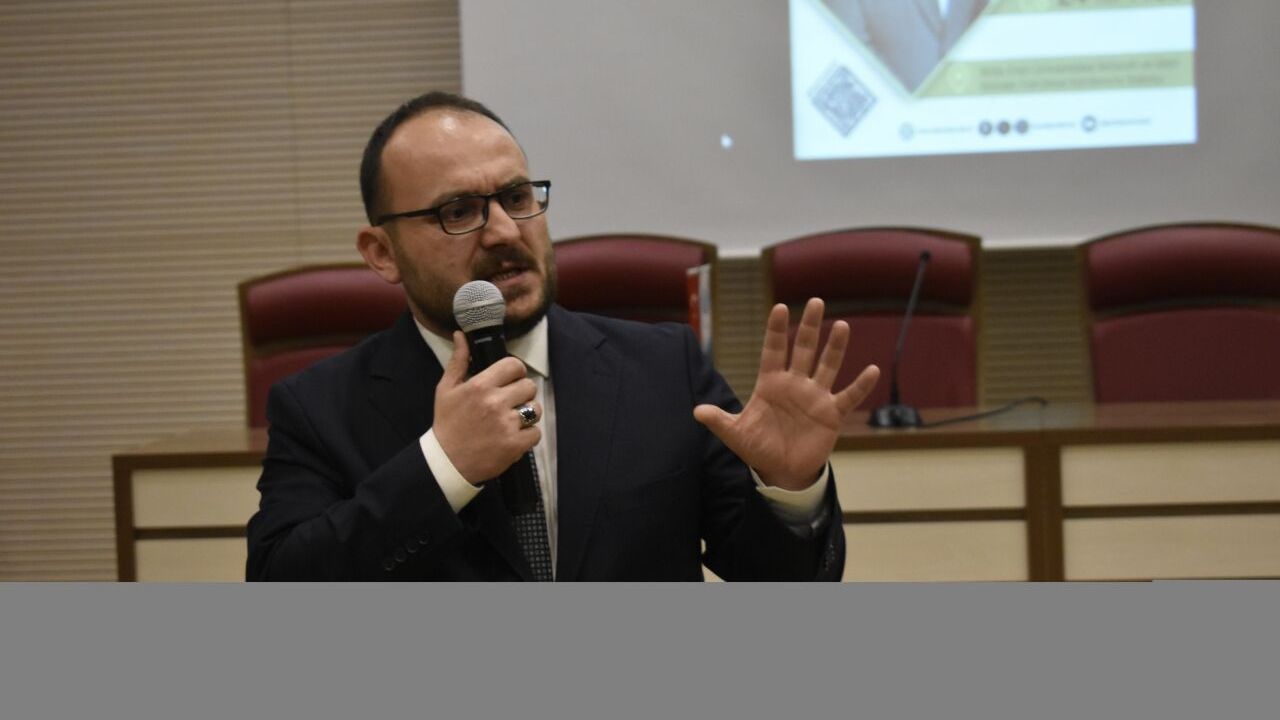 Bitlis'te "Malazgirt'i yeniden keşfetmek" konferansı düzenlendi