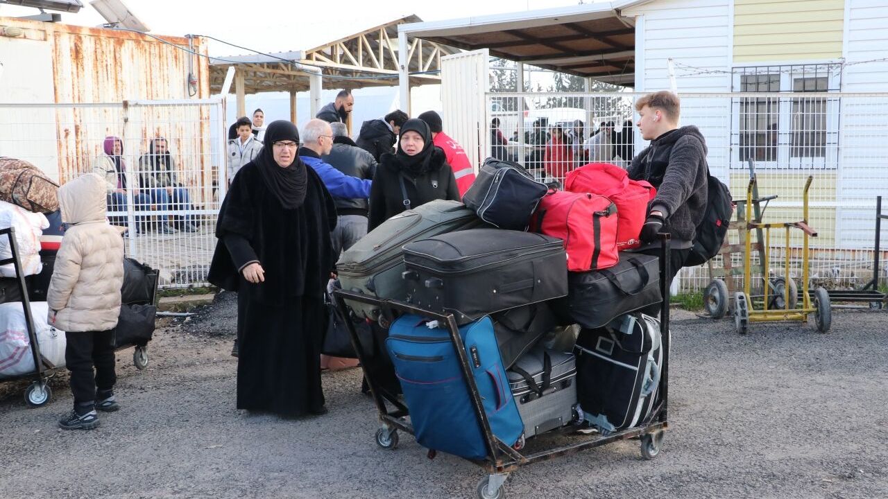 Türkiye'deki Suriyelilerin Kilis'ten ülkelerine dönüşü sürüyor