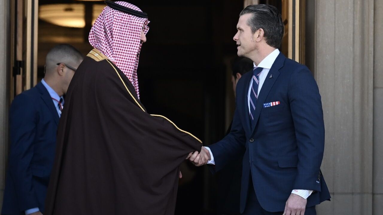 ABD Savunma Bakanı Hegseth, Suudi mevkidaşı bin Salman ile Pentagon'da görüştü