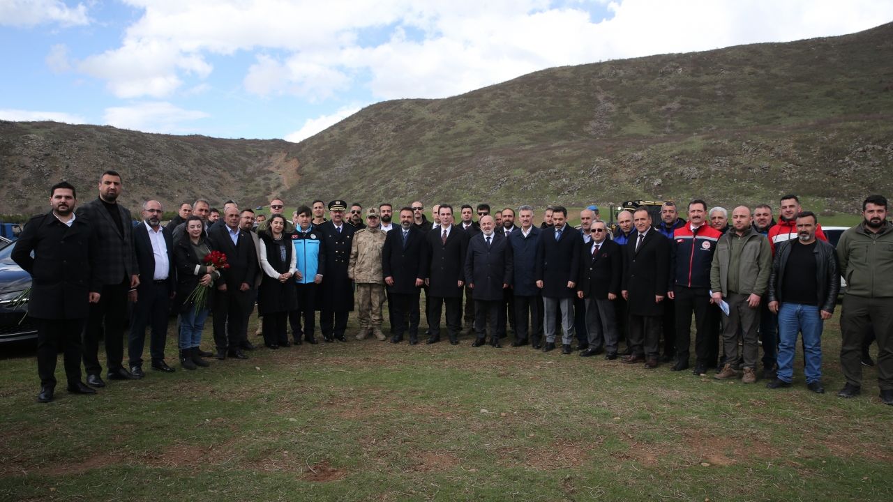 İçişleri Bakan Yardımcısı Sağlam, Bitlis'te sahipsiz hayvanlar için yapılan barınağı inceledi:
