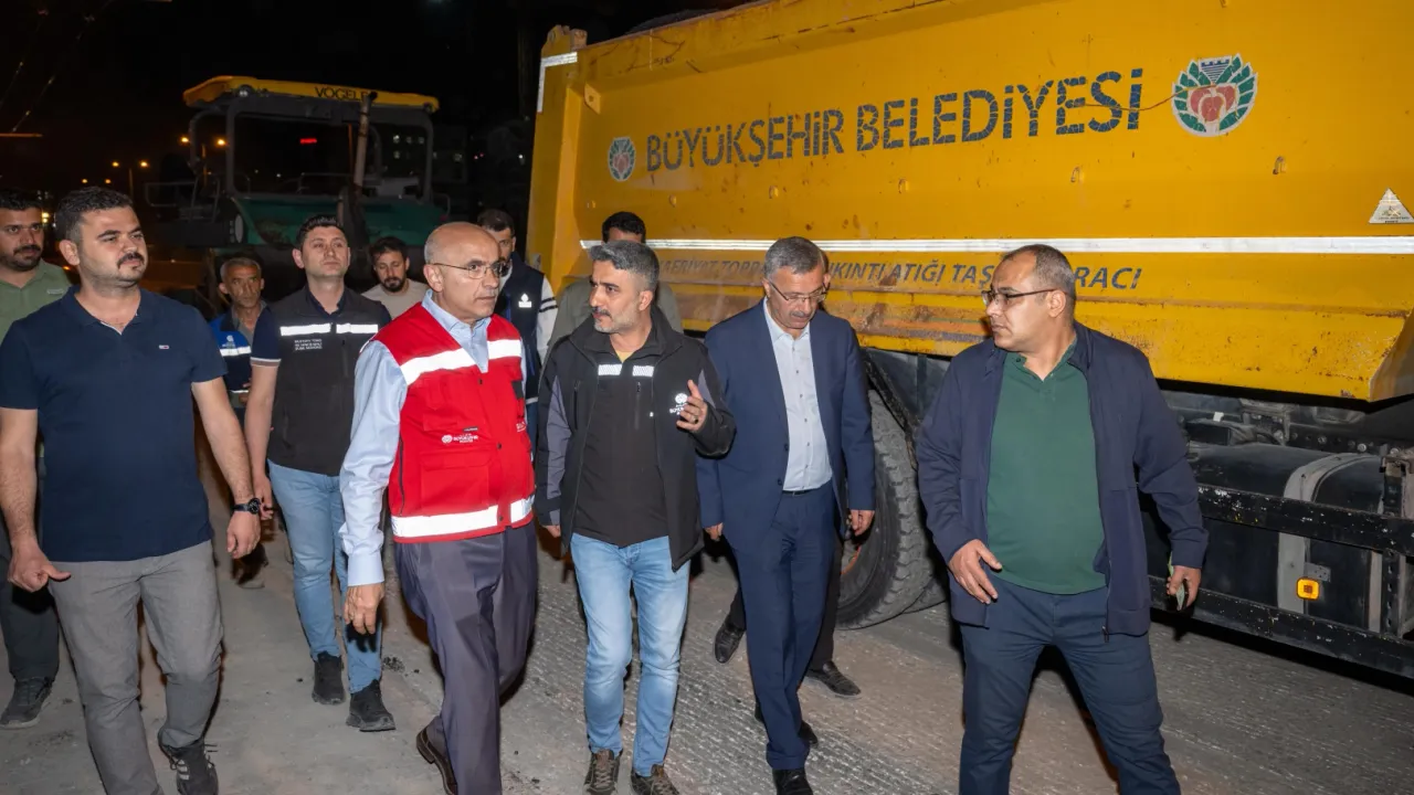 Malatya Büyükşehir'den 7/24 yol mesaisi