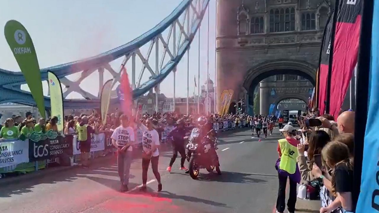 Londra Maratonu'nda İsrail'e Gazze protestosu