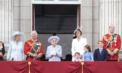 Kraliçe II. Elizabeth'in tahtta 70. yılına renkli kutlama fotoğraflarla