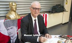 Eğitimci yazar Işıkbol'dan Londra'da imza günü