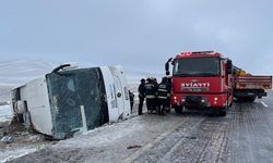 Tur otobüsü devrildi: 6 ölü