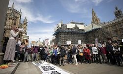 Londra'da kiracılardan protesto