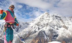 26'ncı kez Everest'e tırmandı!