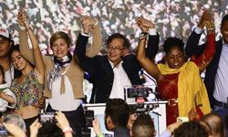 Kolombiya'da zafer solcu adayın