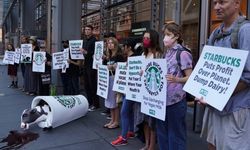 ABD'de Starbucks protestosu