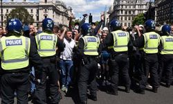 İngiliz polisinde protesto hazırlığı