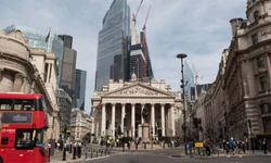 Merkez Bankası uyardı, sterlin değer kaybetti