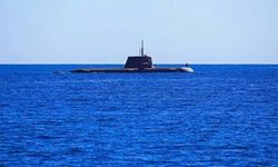 İngiltere'nin nükleer denizaltısı alev aldı: Gizli görev iptal edildi