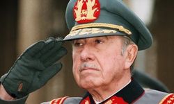 İspanya, Pinochet'ye verilen liyakat nişanını geri aldı