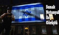 İngiltere'de Başbakanlık binasına İsrail bayrağı yansıtıldı