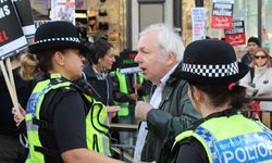 Londra Polisi, Filistin'le danayınışma yürüyüşünde 15 kişiyi gözaltına aldı