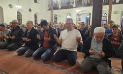 Bursa ve çevre illerde Kadir Gecesi dualarla idrak edildi