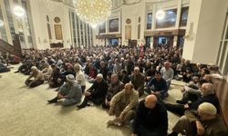 Deprem bölgesinde Kadir Gecesi idrak edildi