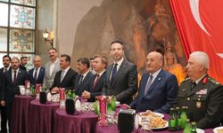 Bakanı Bayraktar, Erzincan'da bayramlaşma programına katıldı
