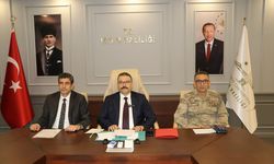 Iğdır Valisi Turan, "Asayiş ve Güvenlik Değerlendirme Toplantısı"nda konuştu: