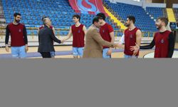 Trabzonsporlu yöneticiler basketbol takımını ziyaret etti