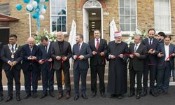 İngiltere Milli Görüş Yeni Binasının Açılışını Yaptı