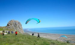 Azerbaycan'da yamaç paraşütü sporu yaygınlaşıyor
