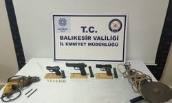 Balıkesir'de kurusıkı tabancaların namlusunu değiştirdiği öne sürülen şüpheli yakalandı