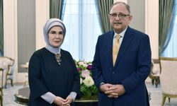 Emine Erdoğan, "Sıfır Atık" projesine verilen AKDENİZ-PA Ödülü'nü teslim aldı