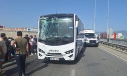 GÜNCELLEME - Manisa'da iki servis midibüsü ile otobüsün çarpışması sonucu 35 kişi yaralandı