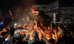 Hamas'ın ateşkes teklifini onayladığını duyurmasının ardından Gazze'de sevinç gösterileri düzenlendi